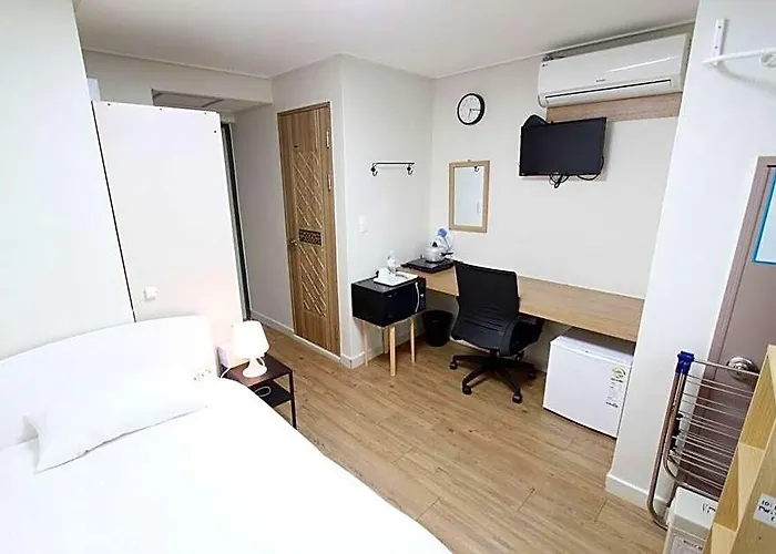 #503 Clean 3min Ehwa Univ. Yonsei Univ Seogang Hotel 2*