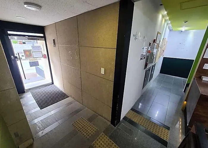 Hotel #503 Clean 3min Ehwa Univ. Yonsei Univ Seogang